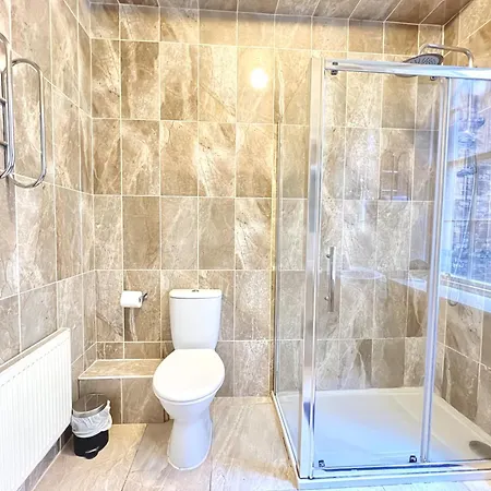 Temple Bar Central * Dublin